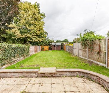 3 bedroom end of terrace house to rent - Photo 6