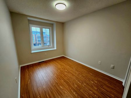 For Lease - 30 Axelrod Avenue, Brampton, Ontario - Photo 4