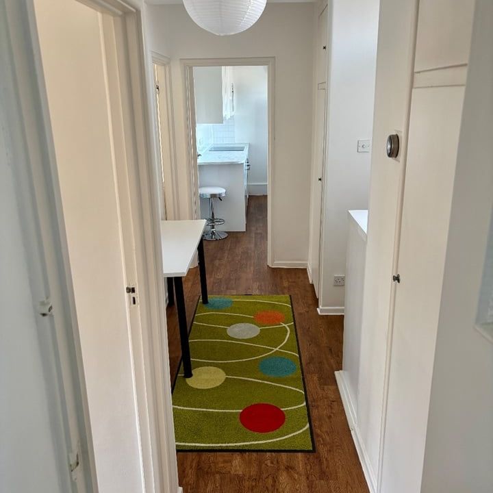 2 Bed Flat, Ambleside, SW19 - Photo 1