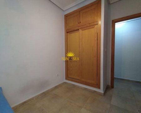 2 BEDROOM APARTMENT - TORREVIEJA - Foto 2