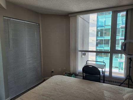 804 3 Avenue Southwest, Calgary - Photo 4