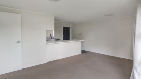 NEW LYNN - 2 Bedroom - Photo 3