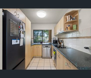 1/5 Loder Street, Biggera Waters, Qld 4216 - Photo 2