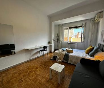 Calle Lérida, Madrid, Community of Madrid 28020 - Photo 2