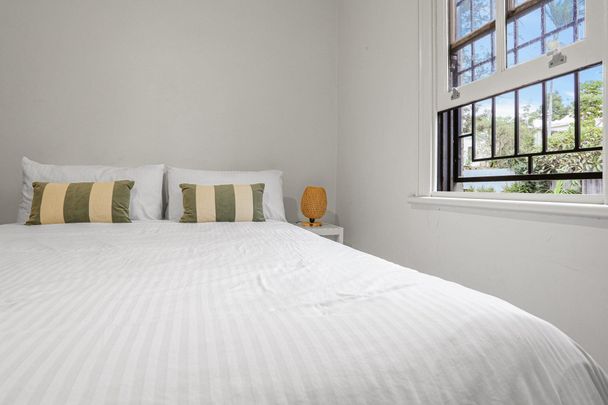 Chippendale - Photo 1