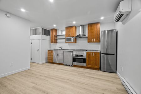 For Lease - 25 Chamberlain Avenue Unit# Lower, Toronto, Ontario - Photo 3