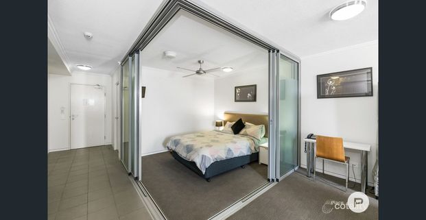 Modern Furnished 1-Bed Apartment in the Heart of South Brisbane - Photo 1