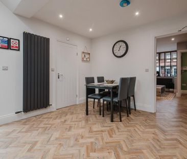 1 bedroom in a house share to rent - Photo 4