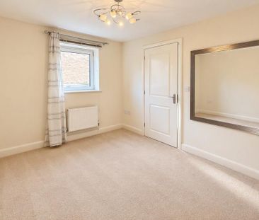 2 bedroom ground floor flat to rent - Photo 4