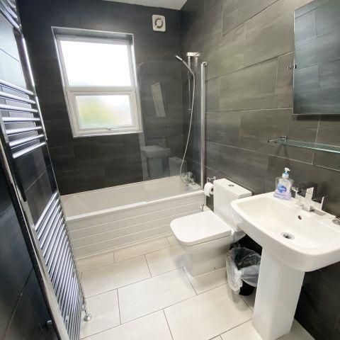 4 bedroom house share to rent - Photo 1