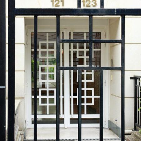 location Appartement T3 DE 66.06m² À PARIS - Photo 4