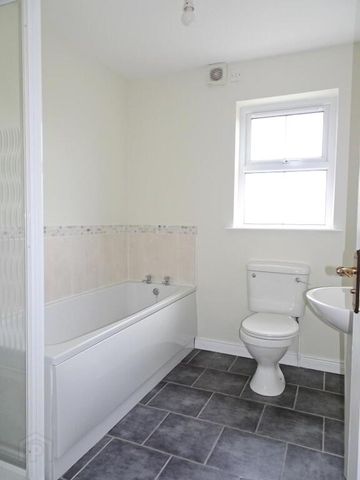 34 Featherbed Glade, Enniskillen, BT74 7HW - Photo 4