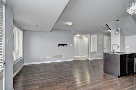 For Lease - 118 Daylily Lane, Kitchener, Ontario - Photo 4