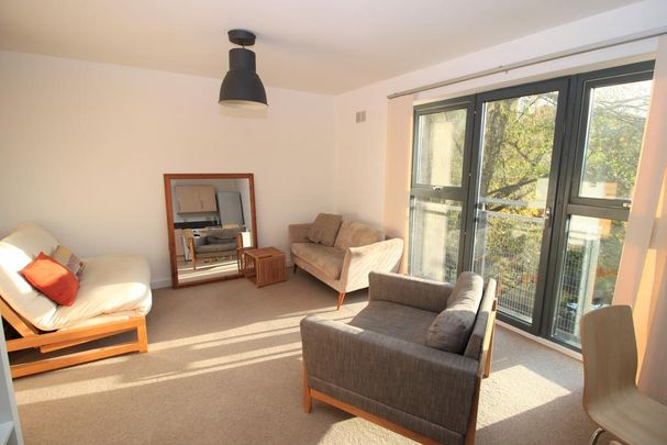 2 bedroom flat to rent - Photo 1