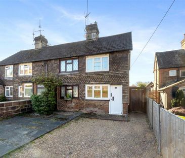 2 bedroom end of terrace house to rent - Photo 4