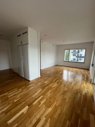 Genuagatan, Västerås - Photo 2