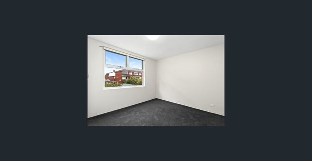 Charming 2 bedroom apartment in central location - Photo 1