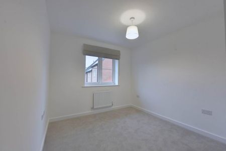 3 bedroom semi-detached house to rent - Photo 5