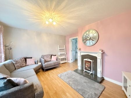 32 Oakglen, Antrim, BT41 1JR - Photo 2