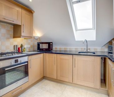 2 bedroom penthouse to rent - Photo 5