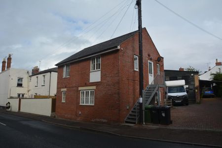 2 bedroom flat to rent - Photo 4