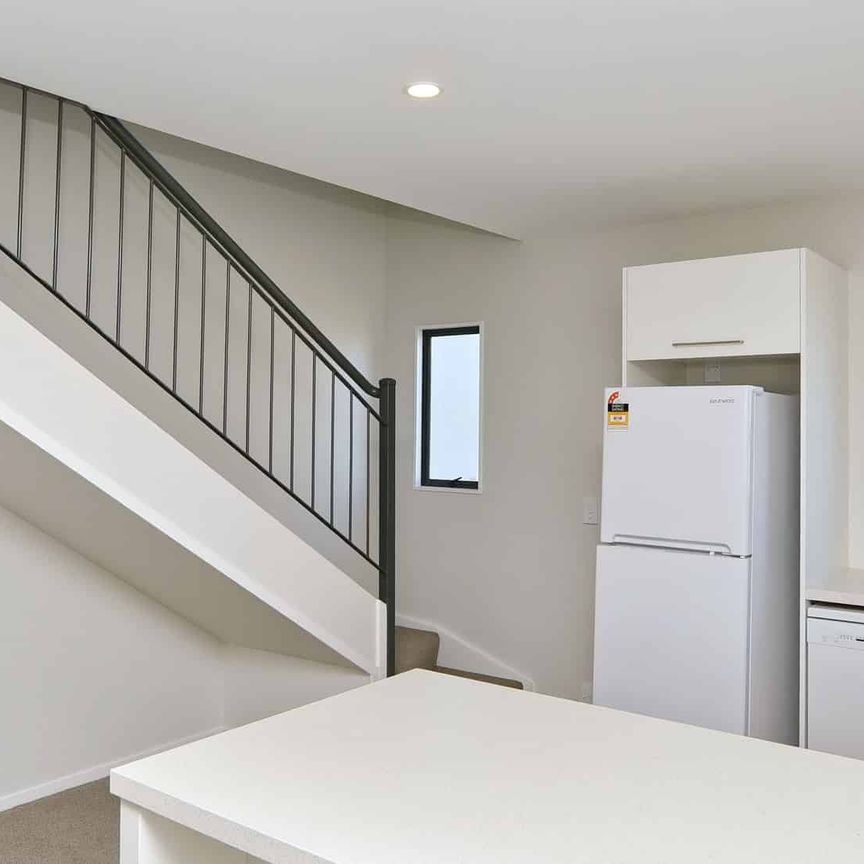 City Centre, 2 Bedrooms - Photo 1