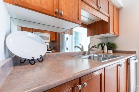 For Lease - 5 Marine Parade Drive Unit# 605, Toronto, Ontario - Photo 5