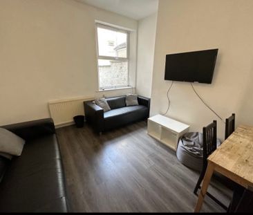 Room in a Shared House, Pembroke Street, M6 - Photo 1