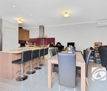 3-BEDROOM HOME IN A CONVENIENT LOCATION - Photo 3