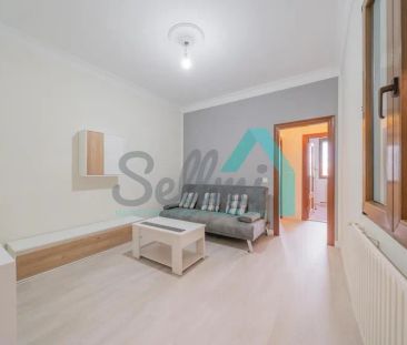 Alquiler de piso en Calle Pérez de Ayala - Photo 1