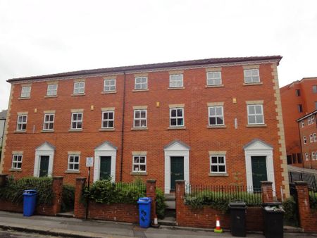 6 bedroom terraced house to rent - Photo 4