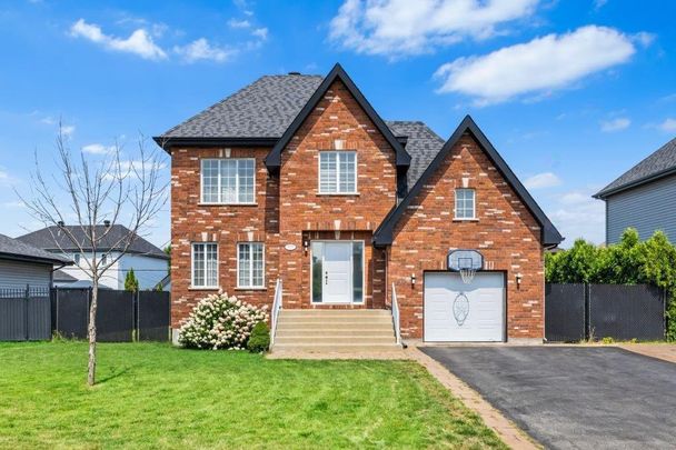 À louer / Maison à étages - Photo 1
