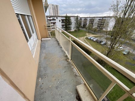 A LOUER - Résidence Claire Joie -T2 avec balcon et cave. - Photo 4