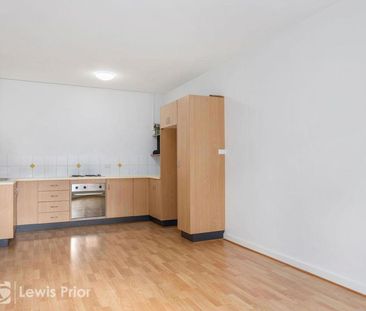 Affordable & Located in a Well Sought After Suburb - Photo 3