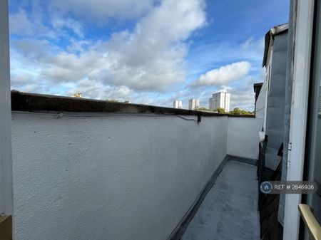 1 bedroom flat to rent - Photo 3
