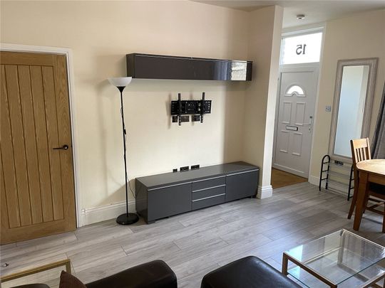 15 Moss Street, Newsome, Huddersfield... - Photo 1