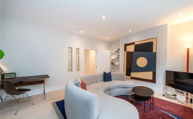 Marylebone Lane, Marylebone - Photo 1