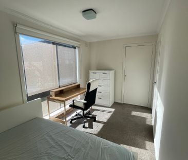 Box Hill South - Photo 2