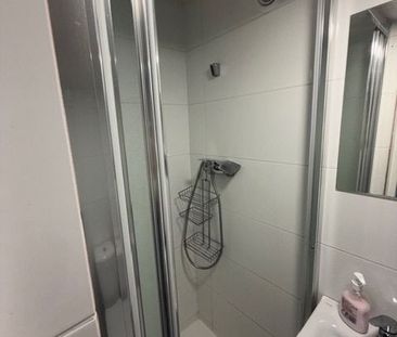 Do wynajęcia mieszkanie przy Placu Niepodległości. - Photo 6