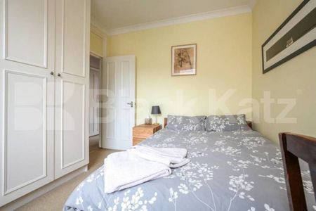 A bright and spacious two double bedroom property in Crouch End - Photo 5
