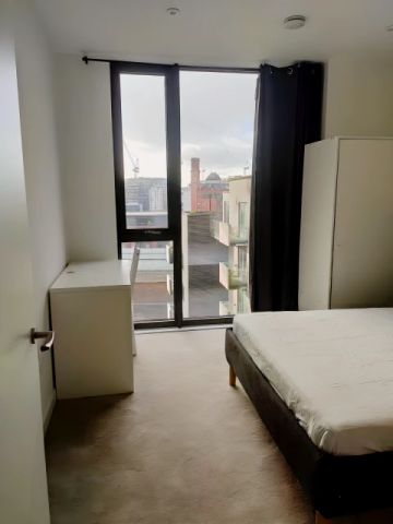 1 Bed 1 bath - Photo 5