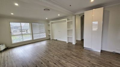 Private & Modern - Hardwood Floors Throughout with Separate Flat - Photo 1