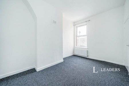 3 bedroom house to rent Beamont Street, Widnes, WA8 - Photo 3