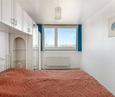 Surrey Lane, London, SW11 flat to rent - Photo 1