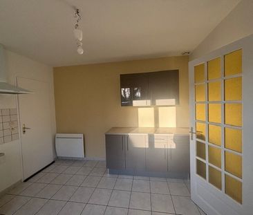 Location Maison 4 pièces 89m² L ISLE D ESPAGNAC 16340 - Photo 6