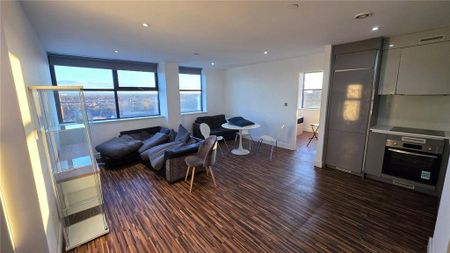 3 bedroom apartment to rent - Photo 2