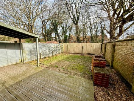 2 bedroom semi-detached house to rent - Photo 2