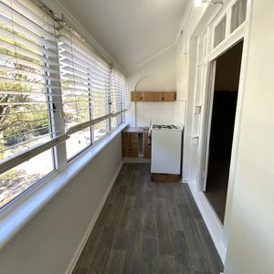 Spacious Studio - Photo 2