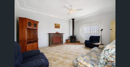 Charming Home In Great Location - Photo 2