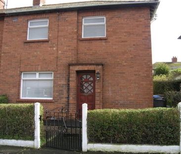 12 Chesham Parade, Ravenhill, BT68GR, Belfast - Photo 2